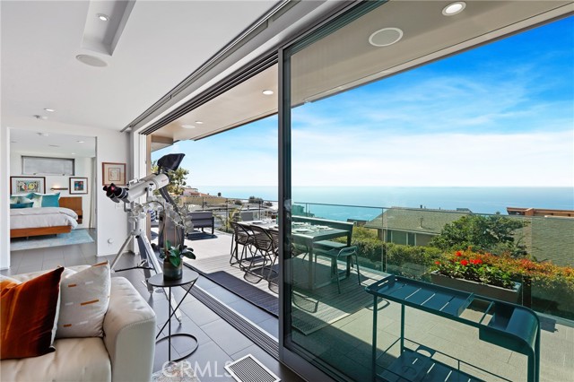 Detail Gallery Image 20 of 73 For 1088 Del Mar Ave, Laguna Beach,  CA 92651 - 4 Beds | 4/1 Baths
