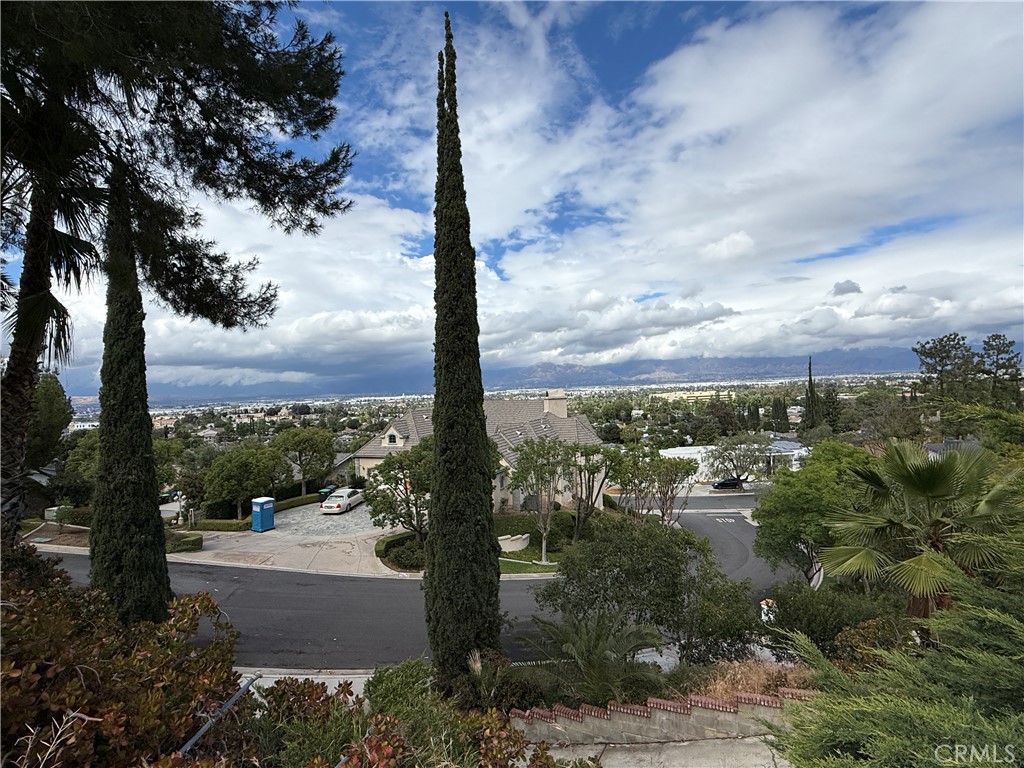 https://media.crmls.org/medias/debeb09f-7190-48b4-a1fb-7545624f5551.jpg?preset=X-Large