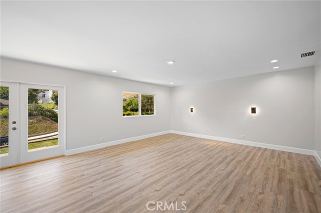 Detail Gallery Image 19 of 45 For 1323 Branta Dr, Glendale,  CA 91208 - 3 Beds | 3/1 Baths