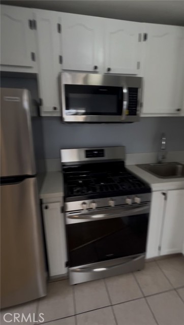 1036 S Normandie Avenue, Los Angeles CA: https://media.crmls.org/medias/debf0a93-3508-4cc9-9e62-4282f7cf6362.jpg