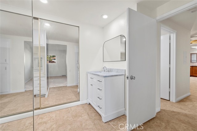 Detail Gallery Image 11 of 40 For 2113 via Puerta #B,  Laguna Woods,  CA 92637 - 2 Beds | 2 Baths