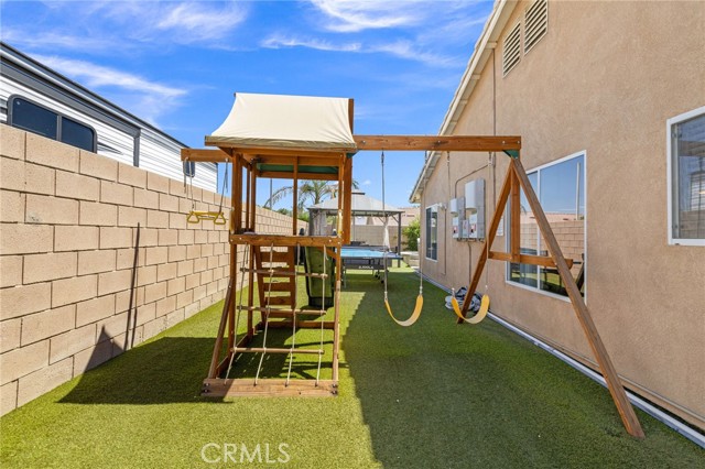 83250 Beverly Circle, Indio CA: https://media.crmls.org/medias/debf6e4c-2ecd-4ffd-bf34-e27d5f199f96.jpg