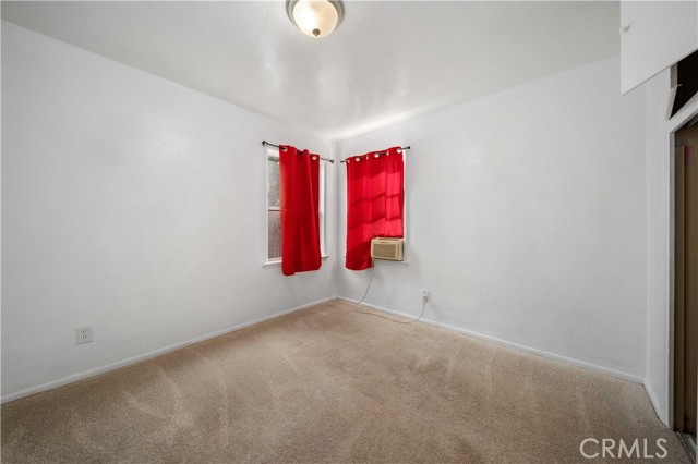 Detail Gallery Image 10 of 12 For 2400 Lucky St, Bakersfield,  CA 93307 - 3 Beds | 1 Baths