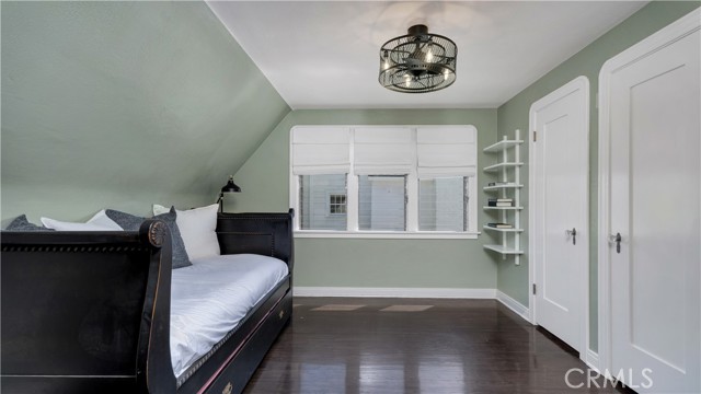 Detail Gallery Image 55 of 69 For 2042 N Ross St, Santa Ana,  CA 92706 - 3 Beds | 2/1 Baths