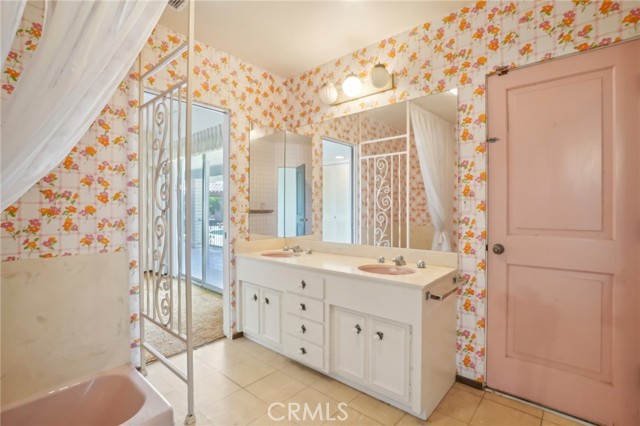 42131 San Jose Drive, San Jacinto CA: https://media.crmls.org/medias/dec1f266-13ee-4bee-9956-d93dd82a953d.jpg
