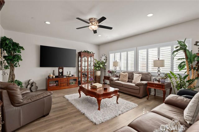 Detail Gallery Image 10 of 44 For 5246 Denali Ct, Fontana,  CA 92336 - 4 Beds | 4 Baths