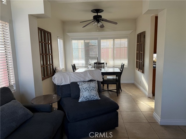 30097 Shoreline Drive, Menifee CA: https://media.crmls.org/medias/dec2b1b7-8545-40de-aaf0-4700138b9c69.jpg