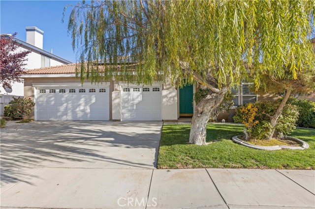 Detail Gallery Image 1 of 27 For 3613 Sungate Dr, Palmdale,  CA 93551 - 3 Beds | 2 Baths