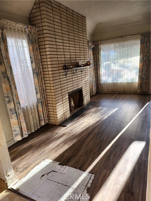 6812 South Van Ness photo 3