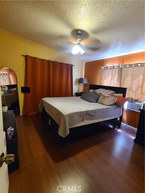 Detail Gallery Image 14 of 19 For 6665 Long Beach Bld #J25,  Long Beach,  CA 90805 - 3 Beds | 1 Baths