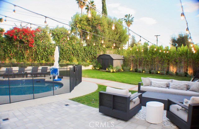 Detail Gallery Image 21 of 25 For 4820 Abbeyville, Woodland Hills,  CA 91364 - 4 Beds | 4 Baths