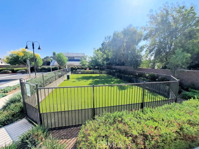 Detail Gallery Image 3 of 32 For 41987 Isadora #1402,  Murrieta,  CA 92562 - 2 Beds | 2/1 Baths