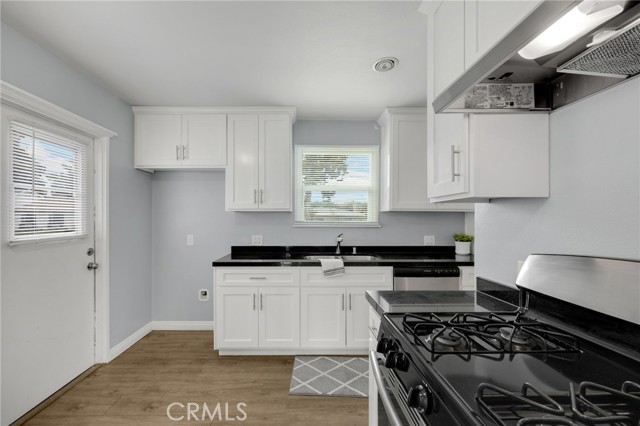 14239 Cullen Street, Whittier CA: https://media.crmls.org/medias/dec53363-d540-453c-9779-1623d7cee1bb.jpg