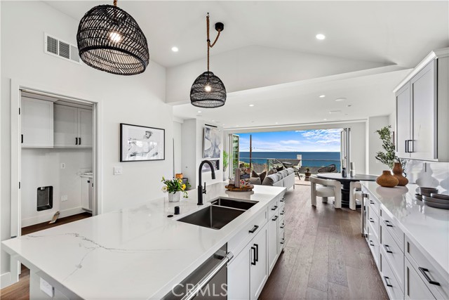 Detail Gallery Image 6 of 41 For 1373 N Coast Highway, Laguna Beach,  CA 92651 - 4 Beds | 4 Baths