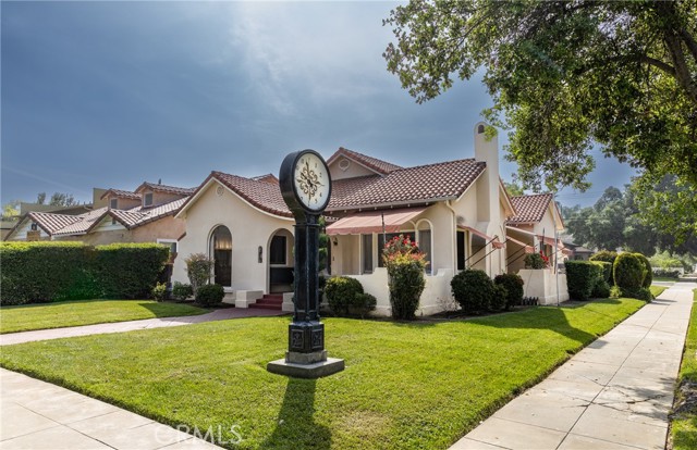 Detail Gallery Image 2 of 25 For 421 Brookside Ave, Redlands,  CA 92373 - 3 Beds | 2 Baths