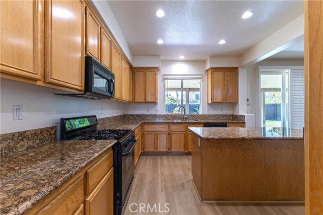 Detail Gallery Image 3 of 36 For 1883 Jasmine Ct, San Jacinto,  CA 92583 - 4 Beds | 2/1 Baths
