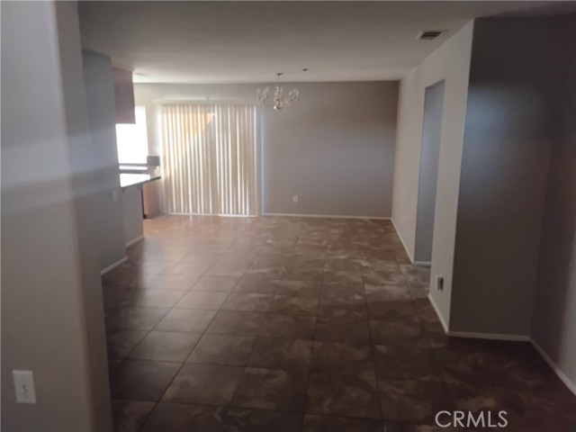 Detail Gallery Image 5 of 7 For 728 Kelly, Riverside,  CA 92501 - 4 Beds | 2 Baths