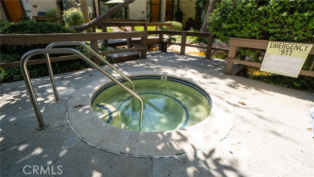JACUZZI