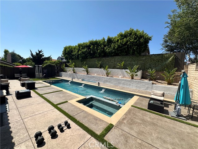 13191 Honeybee Street, Moorpark CA: https://media.crmls.org/medias/dec84849-ba92-4c9b-9482-baacfddc747e.jpg