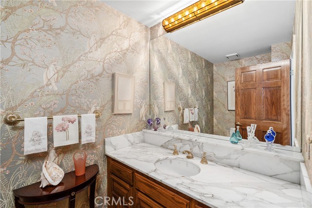 Detail Gallery Image 12 of 50 For 4751 Westchester Dr, Woodland Hills,  CA 91364 - 5 Beds | 7 Baths
