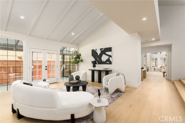 Detail Gallery Image 11 of 40 For 1206 Blue Gum Ln, Newport Beach,  CA 92660 - 3 Beds | 3/1 Baths