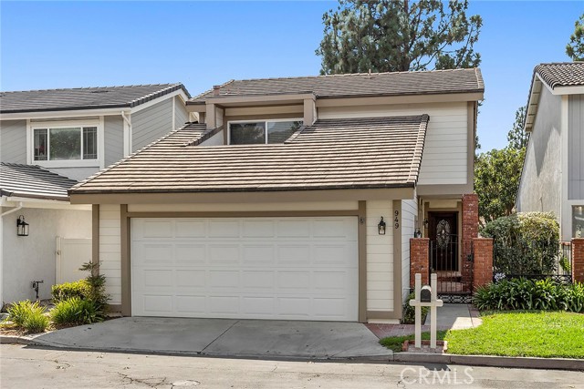 Detail Gallery Image 18 of 20 For 949 S Ridgecrest Cir, Anaheim Hills,  CA 92807 - 4 Beds | 2/1 Baths