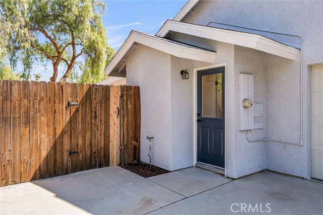 18150 Granite Avenue, Riverside CA: https://media.crmls.org/medias/dec988b2-dcd4-423e-a098-35ae36bb31d0.jpg