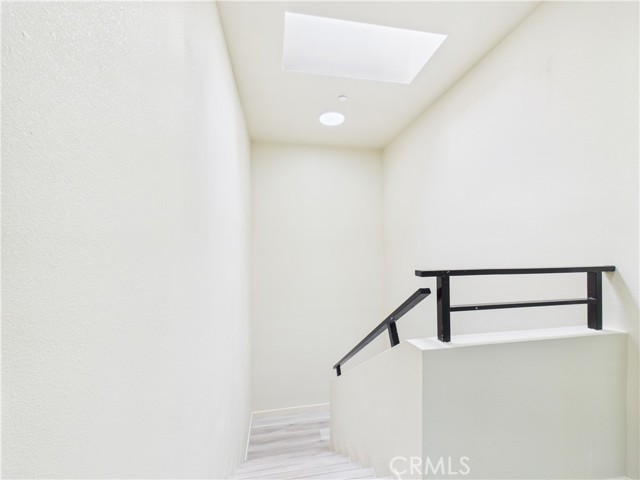 8457 Langdon, North Hills CA: https://media.crmls.org/medias/deca9e7d-0e5f-4fc6-982d-cb7a2ad5e13d.jpg