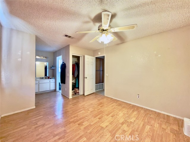 40912 168th E, Lancaster CA: https://media.crmls.org/medias/decb2ae1-d6ae-4c50-8236-575b128b2072.jpg