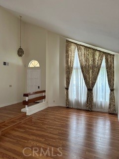 https://media.crmls.org/medias/decbdfc4-11d8-487b-a6c6-ab48341e0e68.jpg?preset=X-Large