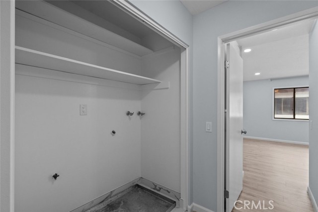 7130 Glade Avenue, Canoga Park CA: https://media.crmls.org/medias/decc6801-976f-471d-8d5d-3914bbdcb9ff.jpg
