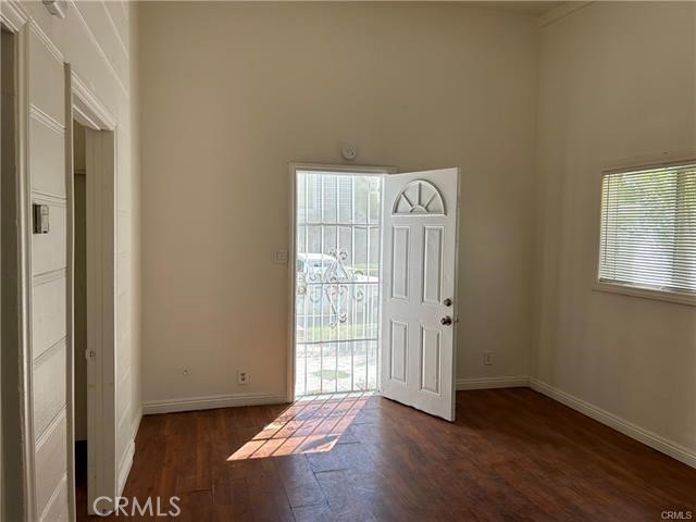 Detail Gallery Image 7 of 15 For 7049 Alabama Ave, Canoga Park,  CA 91303 - 2 Beds | 1 Baths