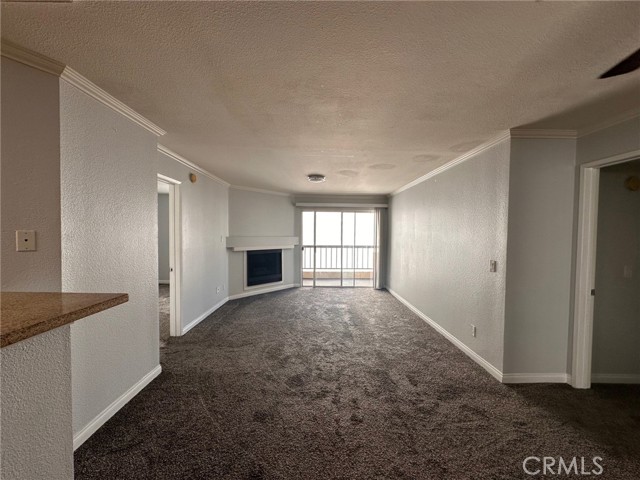 21450 Burbank Boulevard, Woodland Hills CA: https://media.crmls.org/medias/deccb0dc-9c55-45d5-820d-2f0710f8d216.jpg