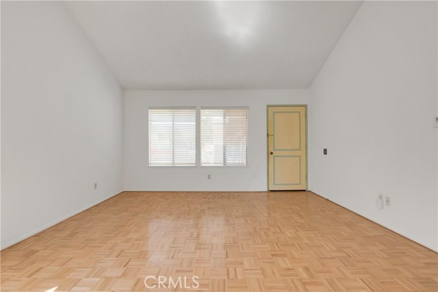17306 Village 17, Camarillo CA: https://media.crmls.org/medias/deccb7f9-408e-41c8-93ec-e9cc7cdc30e2.jpg