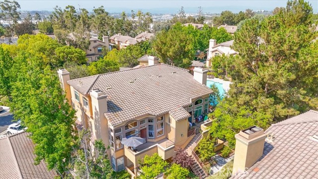 19431 Rue De Valore, Lake Forest CA: https://media.crmls.org/medias/deccbedc-a425-496a-8c0f-718e32935b35.jpg