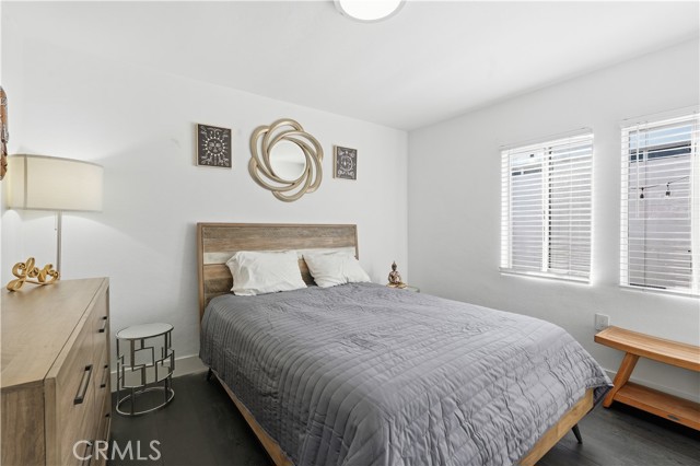 2005 phelan Lane, Redondo Beach CA: https://media.crmls.org/medias/decce5ac-4f4f-478d-8a43-06d2a59c62b8.jpg