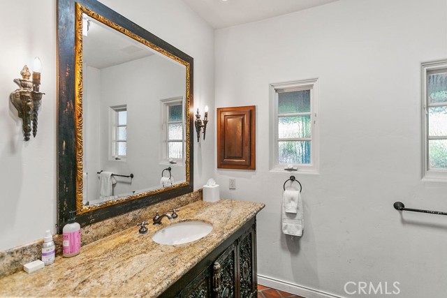 52 EMERALD BAY, Laguna Beach CA: https://media.crmls.org/medias/dece0735-a793-4cd7-abd9-4a598b11e5e1.jpg