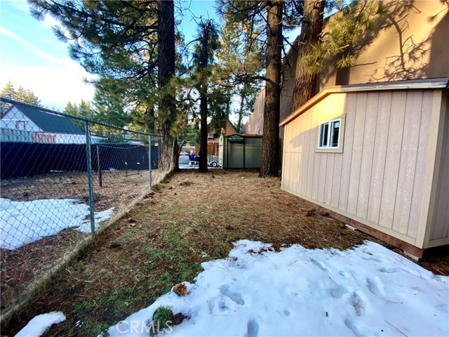 Detail Gallery Image 3 of 18 For 325 W Mojave Bld, Big Bear City,  CA 92314 - 2 Beds | 1 Baths