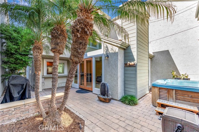 626 9th Street, Huntington Beach CA: https://media.crmls.org/medias/dece495f-ad6b-4b87-992d-e8a1e2b60617.jpg