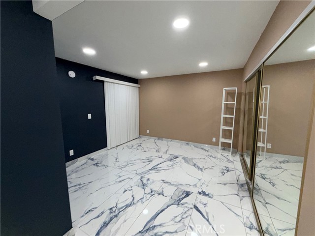 Detail Gallery Image 8 of 29 For 5652 Yolanda Ave #7,  Tarzana,  CA 91356 - 2 Beds | 1 Baths