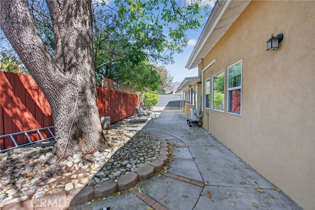 Detail Gallery Image 24 of 31 For 10353 Oro Vista, Sunland,  CA 91040 - 2 Beds | 2 Baths