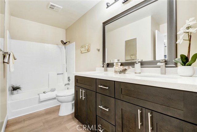 Detail Gallery Image 18 of 23 For 946 W Kendall, Corona,  CA 92882 - 3 Beds | 2 Baths