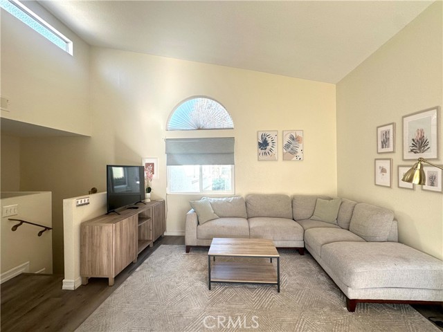 Detail Gallery Image 4 of 54 For 21138 Jasmines, Lake Forest,  CA 92630 - 1 Beds | 1 Baths