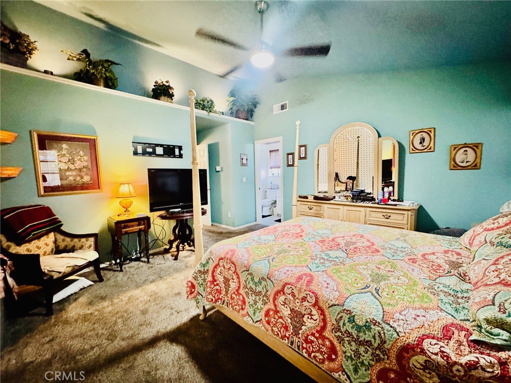 https://media.crmls.org/medias/decfc4c9-334a-4f1c-a023-8daec1cb99aa.jpg?preset=X-Large