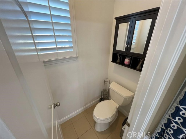 4866 Stoneglen Avenue, Fontana CA: https://media.crmls.org/medias/decfc751-5364-424c-be70-0db7b634efb0.jpg