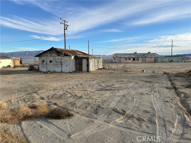 Detail Gallery Image 3 of 7 For 13047 Alameda St, Trona,  CA 93562 - – Beds | – Baths