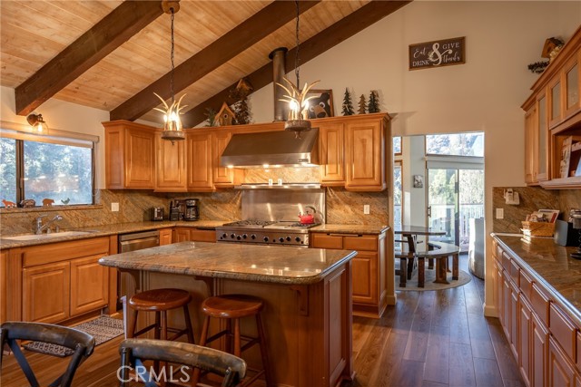 Detail Gallery Image 14 of 34 For 521 Division Dr, Big Bear City,  CA 92314 - 6 Beds | 4 Baths