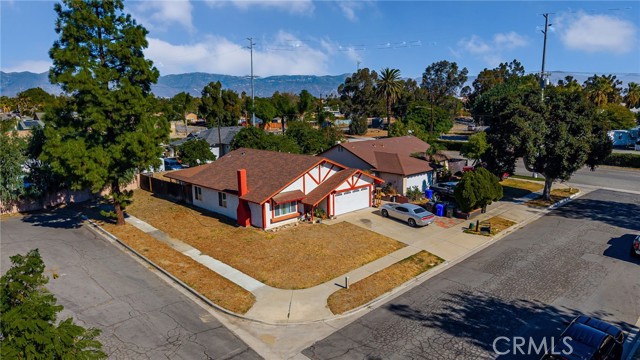 Detail Gallery Image 11 of 16 For 18080 Citron Ave, Fontana,  CA 92335 - 4 Beds | 2 Baths