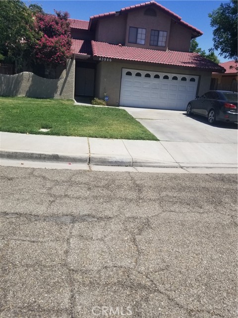 43946 Rembrandt St, Lancaster, CA 93535