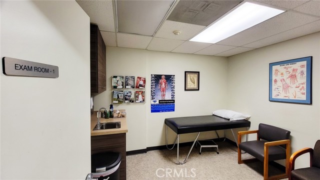  Commercial for Sale in Apple Valley, California